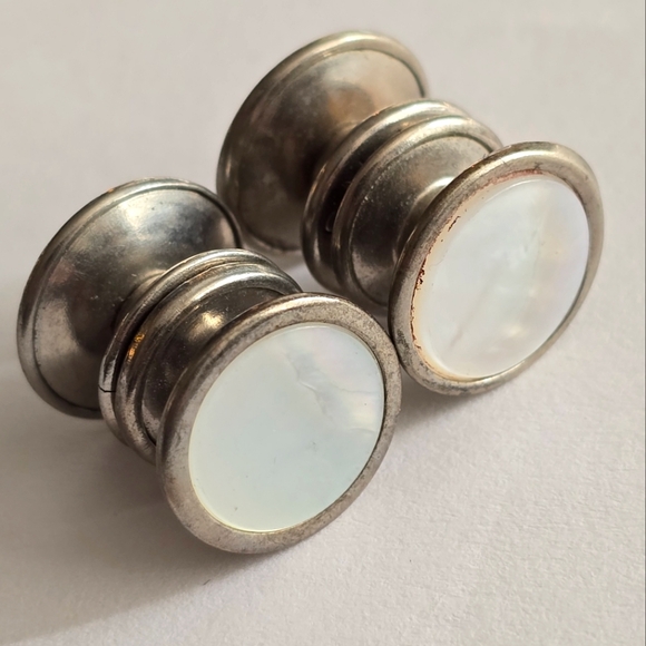 Vintage cuff links silver tone white mother of pearl shell inlay Silver snap - Picture 1 of 10